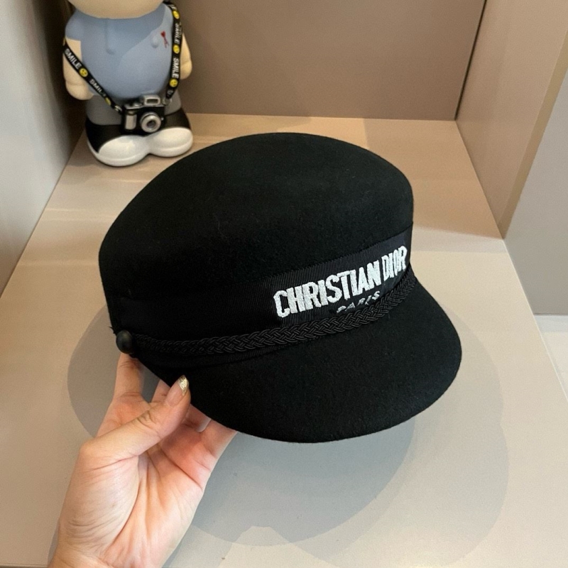 CHRISTIAN DIOR